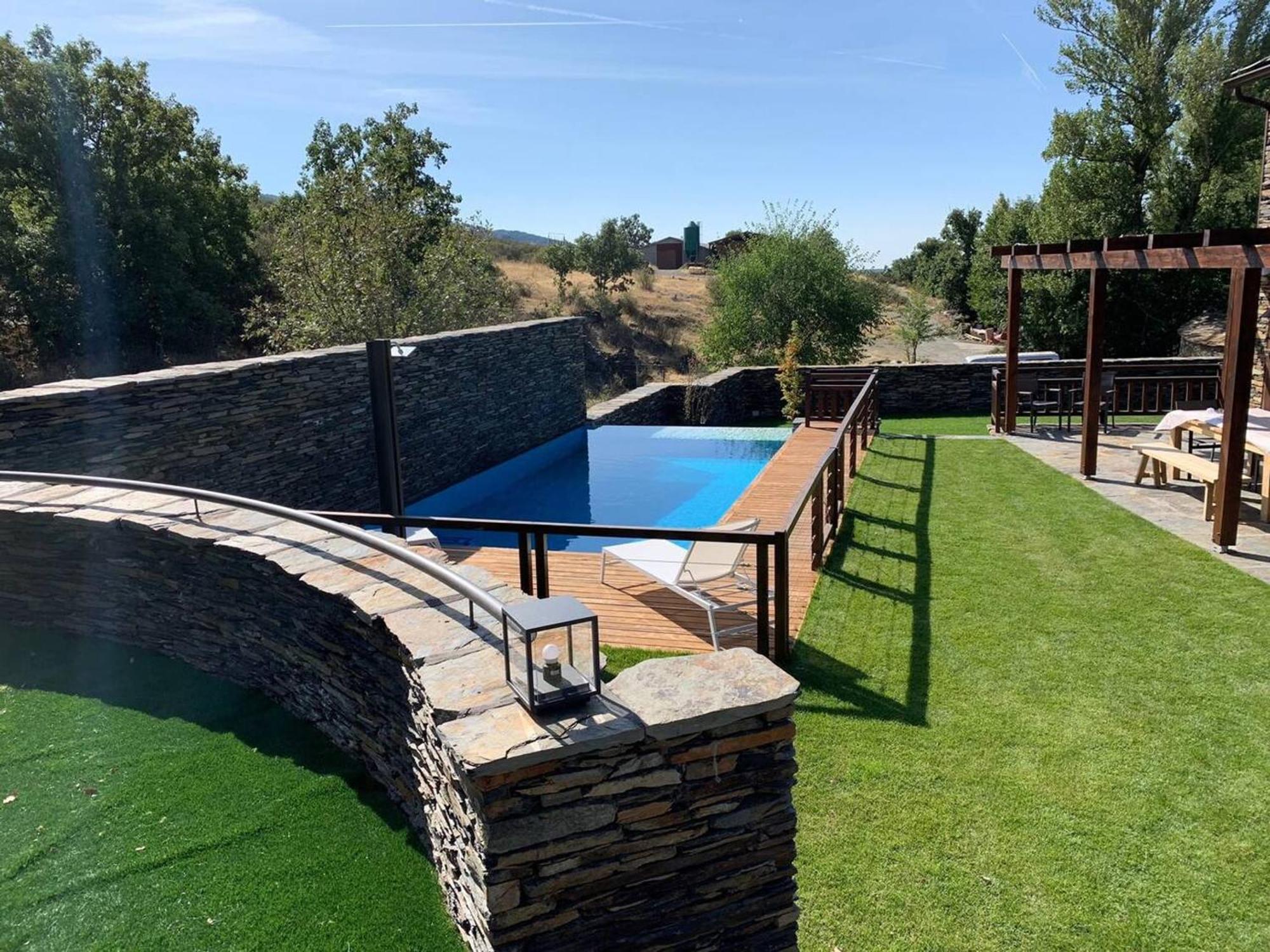 Spacious In With Shared Pool Apartamento