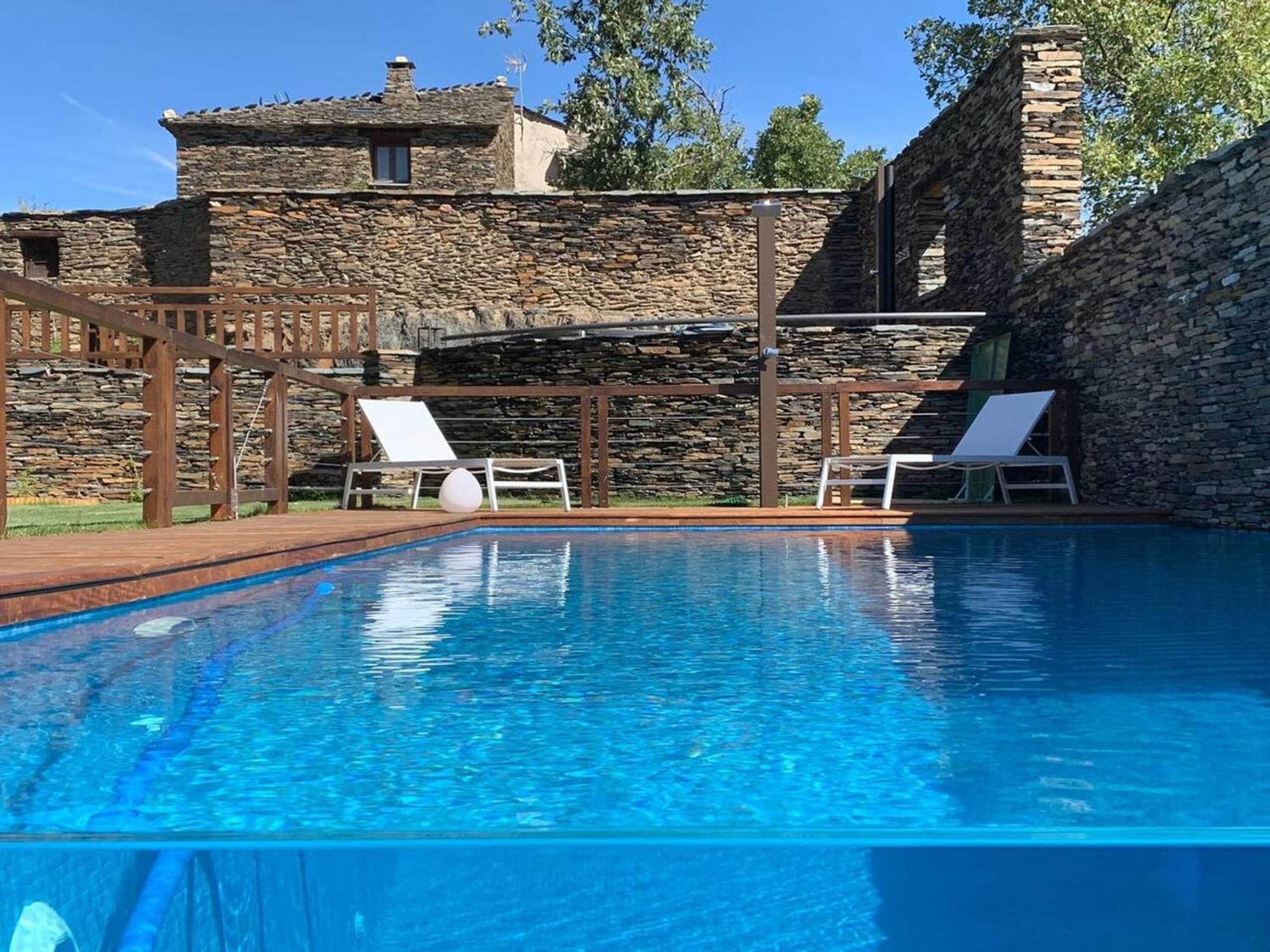 Apartamento Spacious In With Shared Pool *