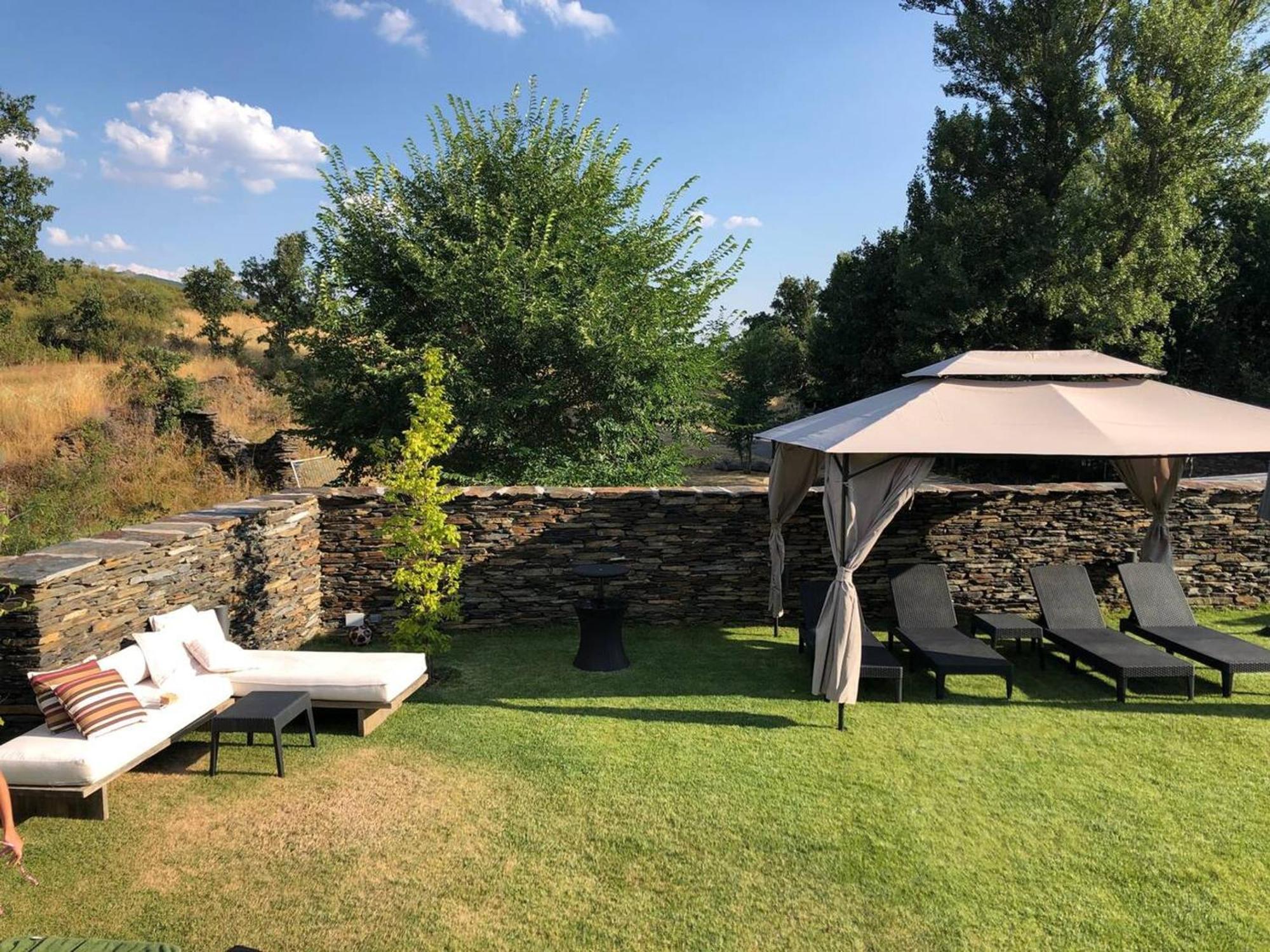 Spacious In With Shared Pool Apartamento