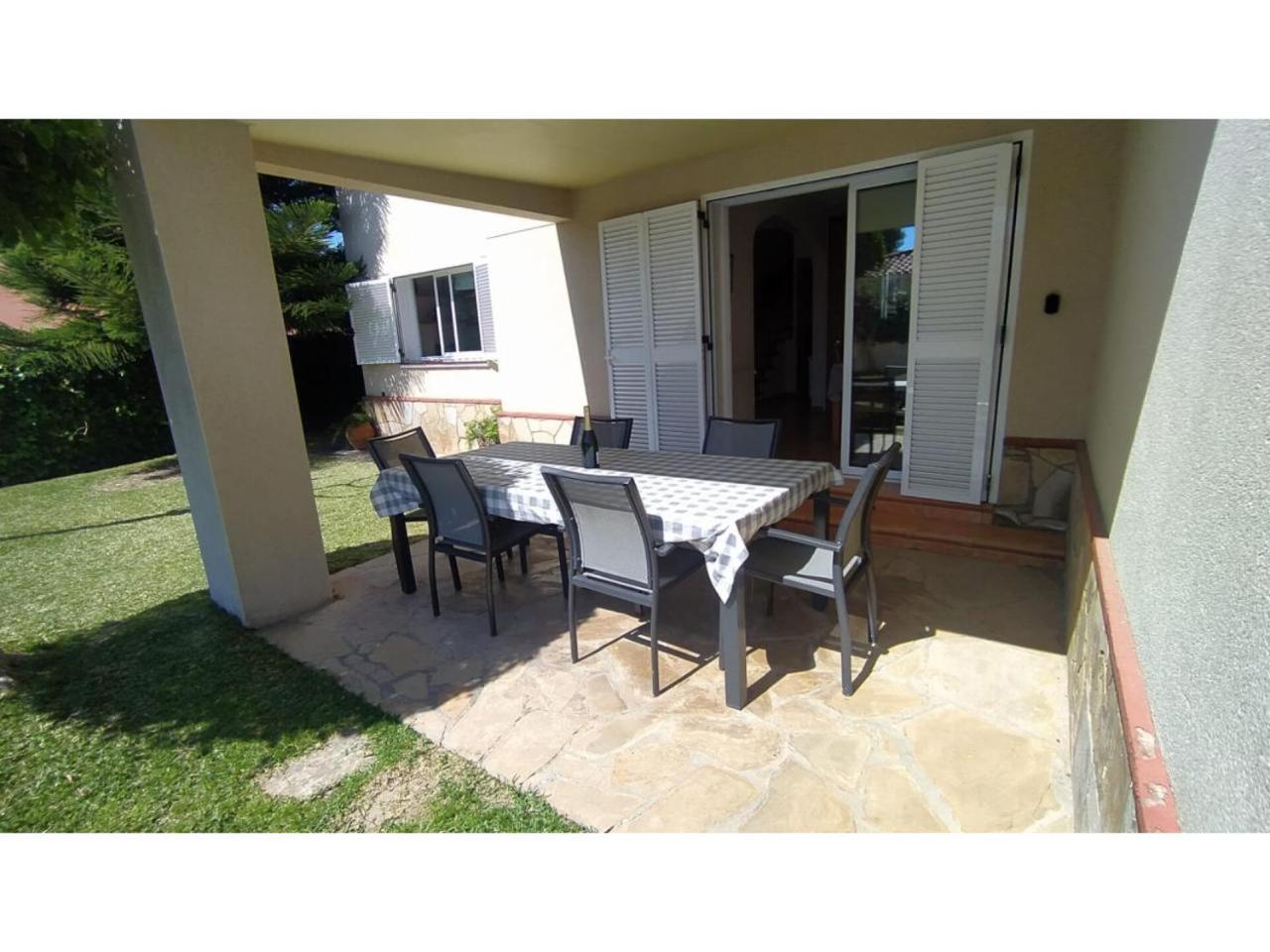 Tropical Villa Coma-ruga