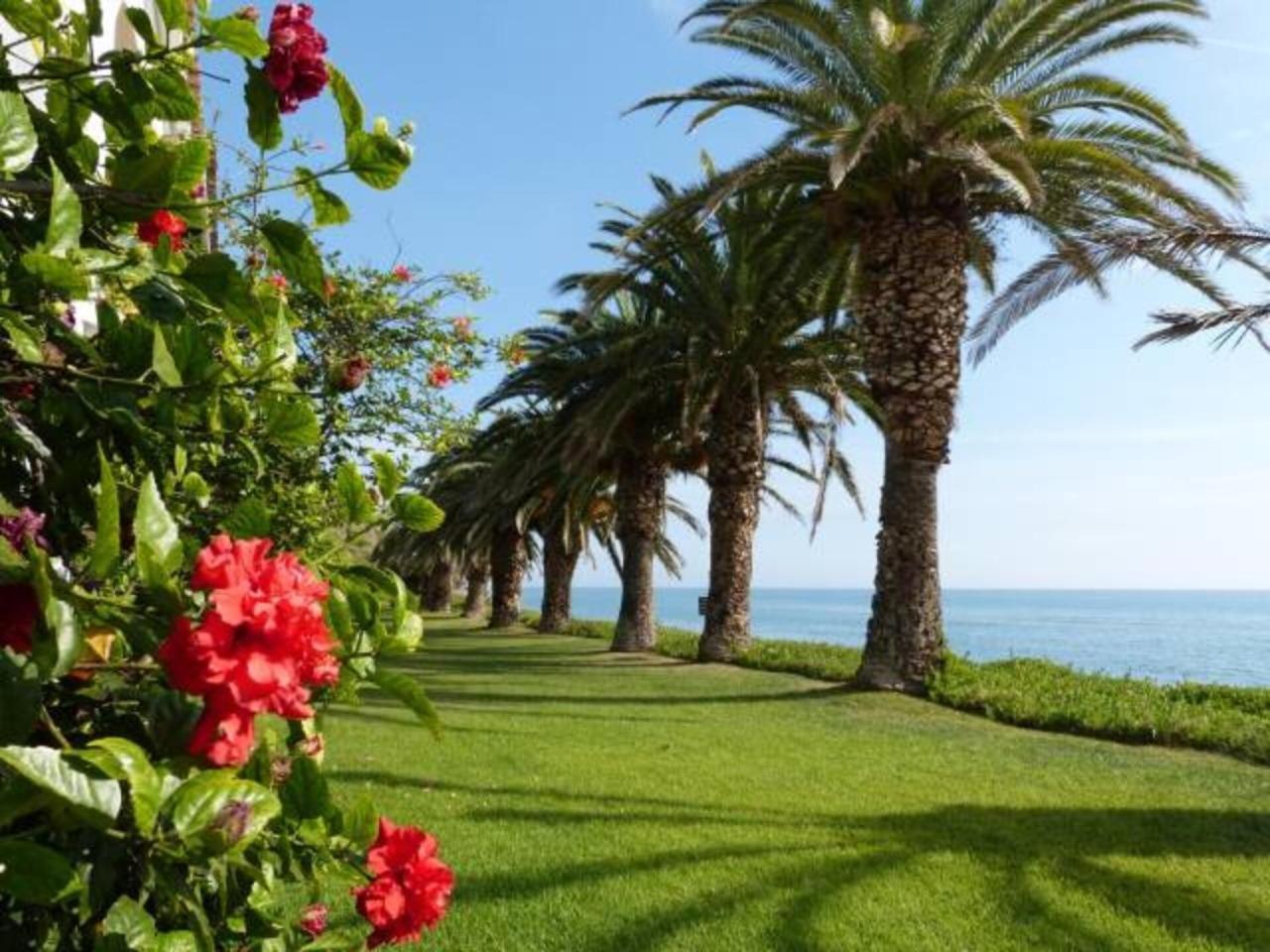 Tropical Villa Coma-ruga