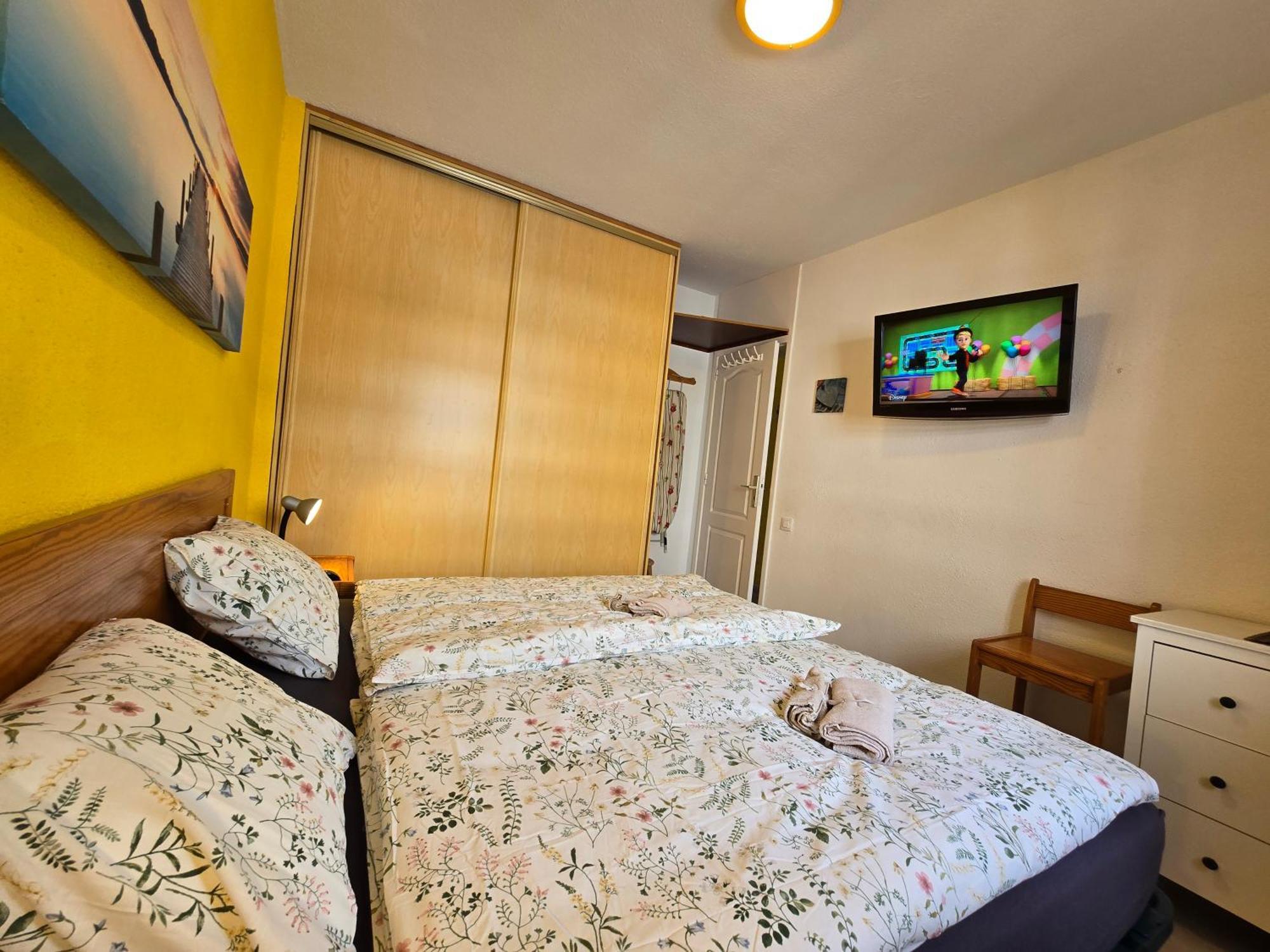 Apartment Casa Palmera 4 Only 150 Meters To Beach, Heated Pool, Wifi, Sat-tv, Terrace, Central Location, Washing Machine Playa de las Americas (Tenerife)