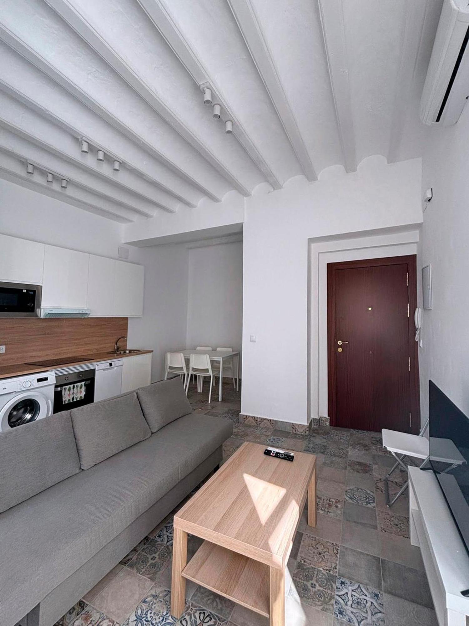 Gran Teatro Falla Apartment *
