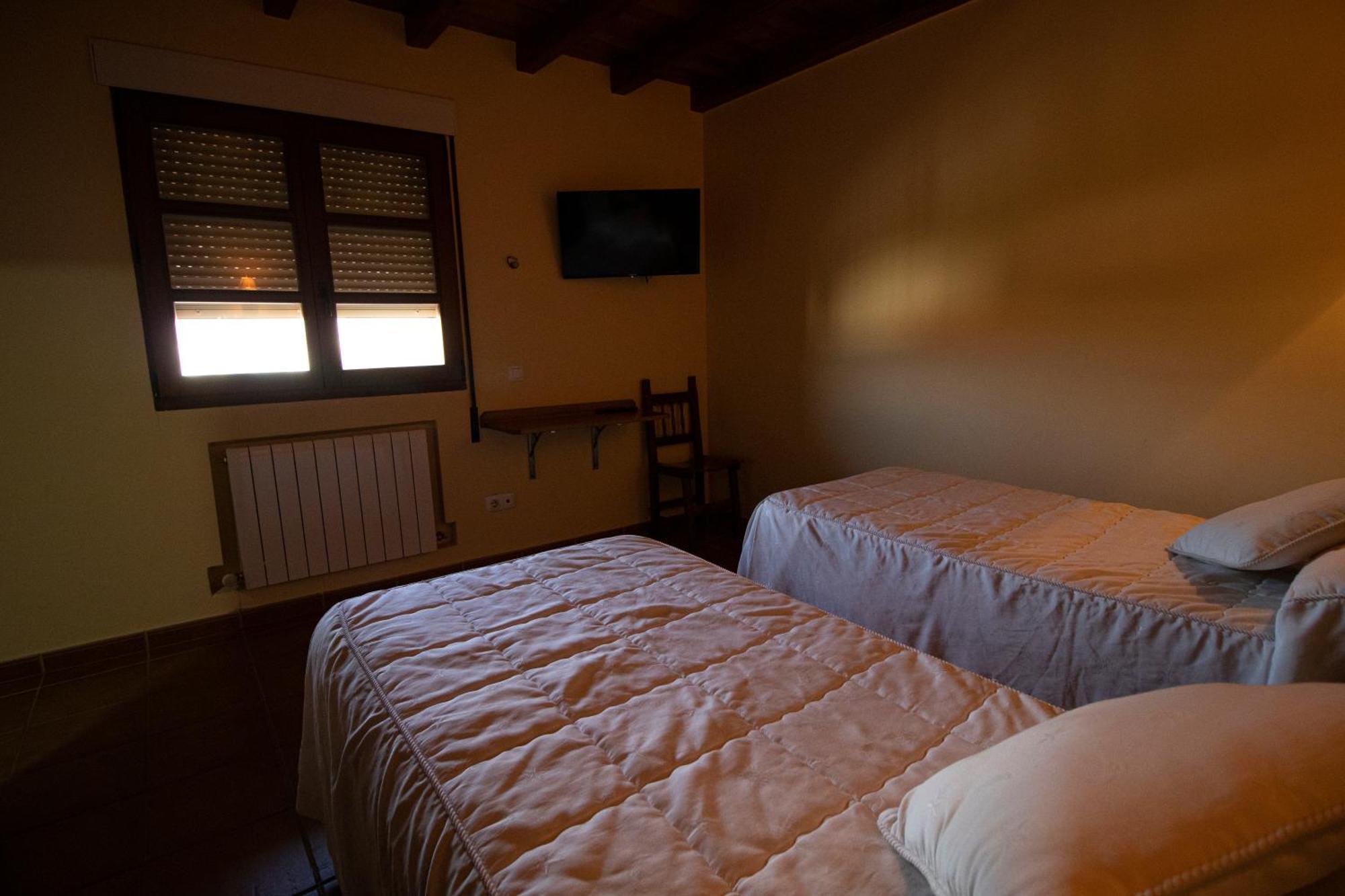 La Guarida De La Lleira Inn *