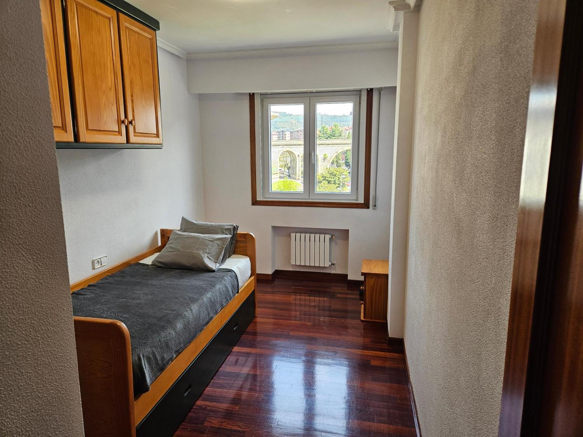 Piramides Apartment Ourense