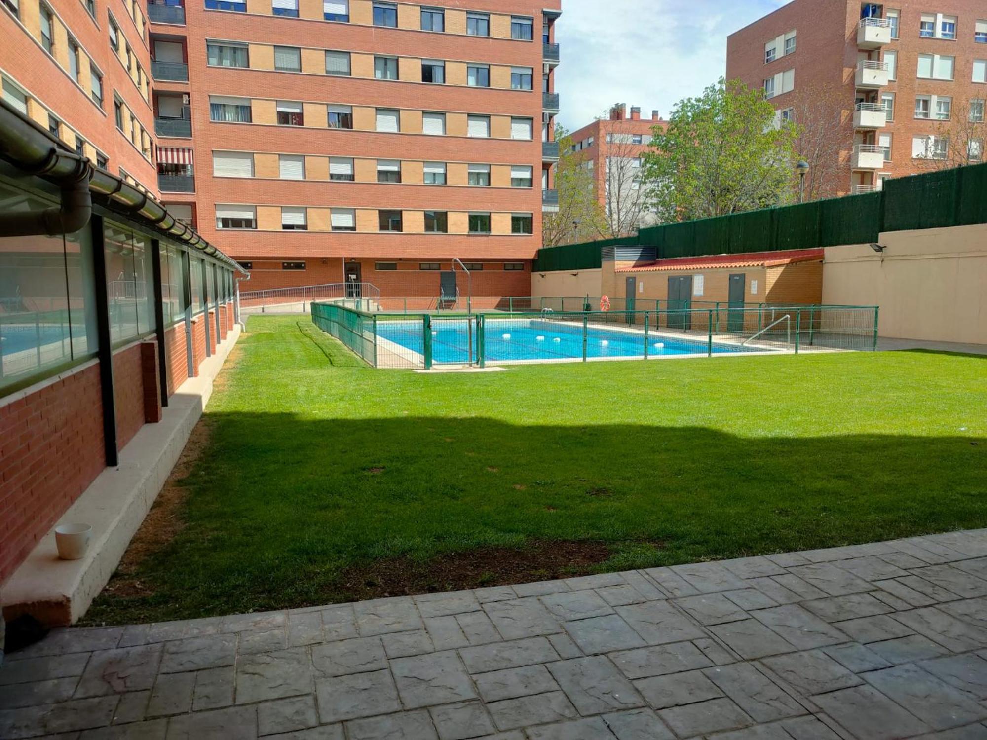 Cuco Con Piscina * Logrono