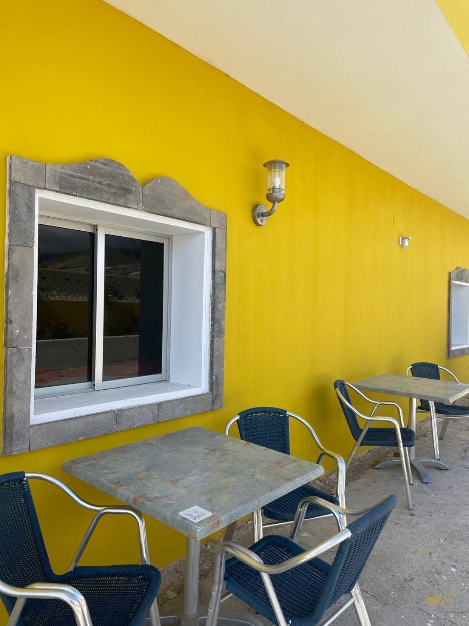 Ocean Breeze Villamaracuya Guest house *