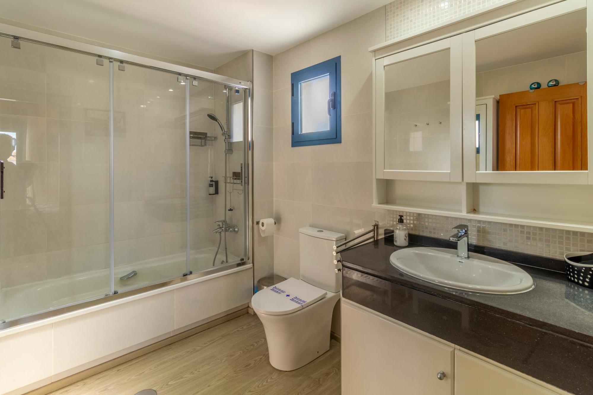 Apartment Rentitspain Atico Con Terraza Al Mar En