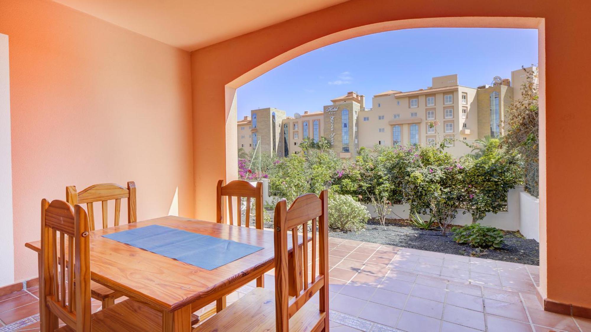 El Castillo Golf Apartment