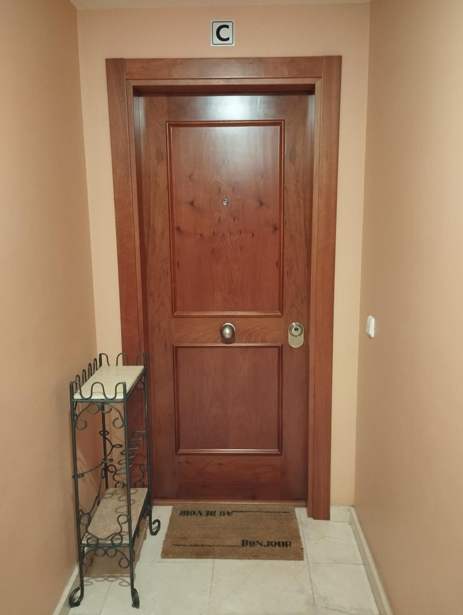 Gorga-ordesa, En Apartamento *