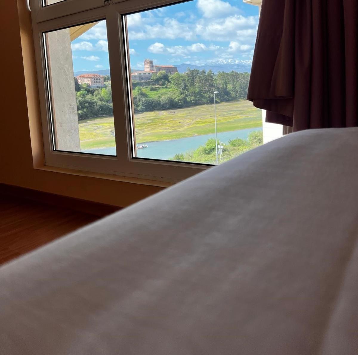 Hotel Faro De San Vicente