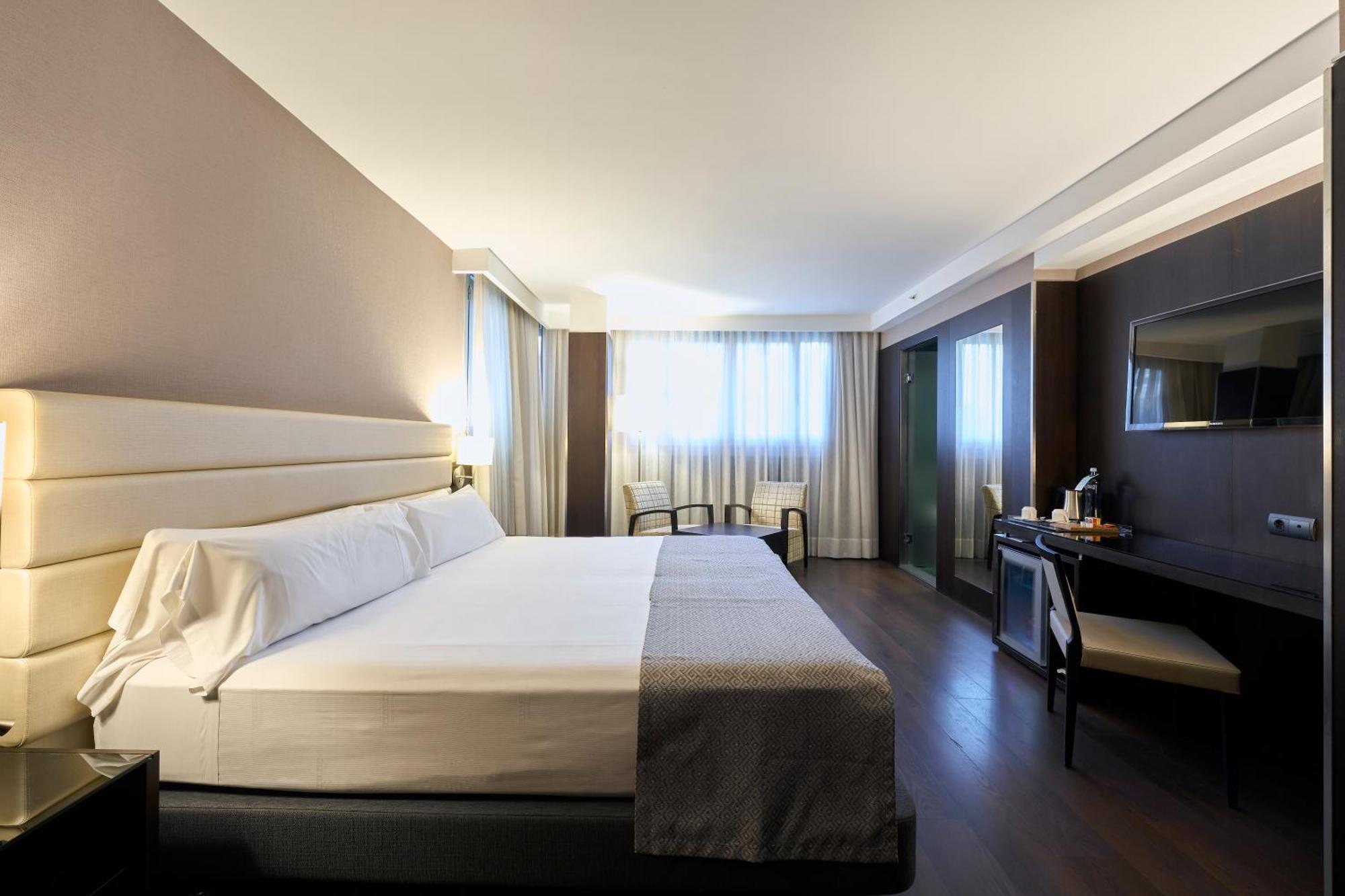 Hotel Catalonia Rigoletto 4*