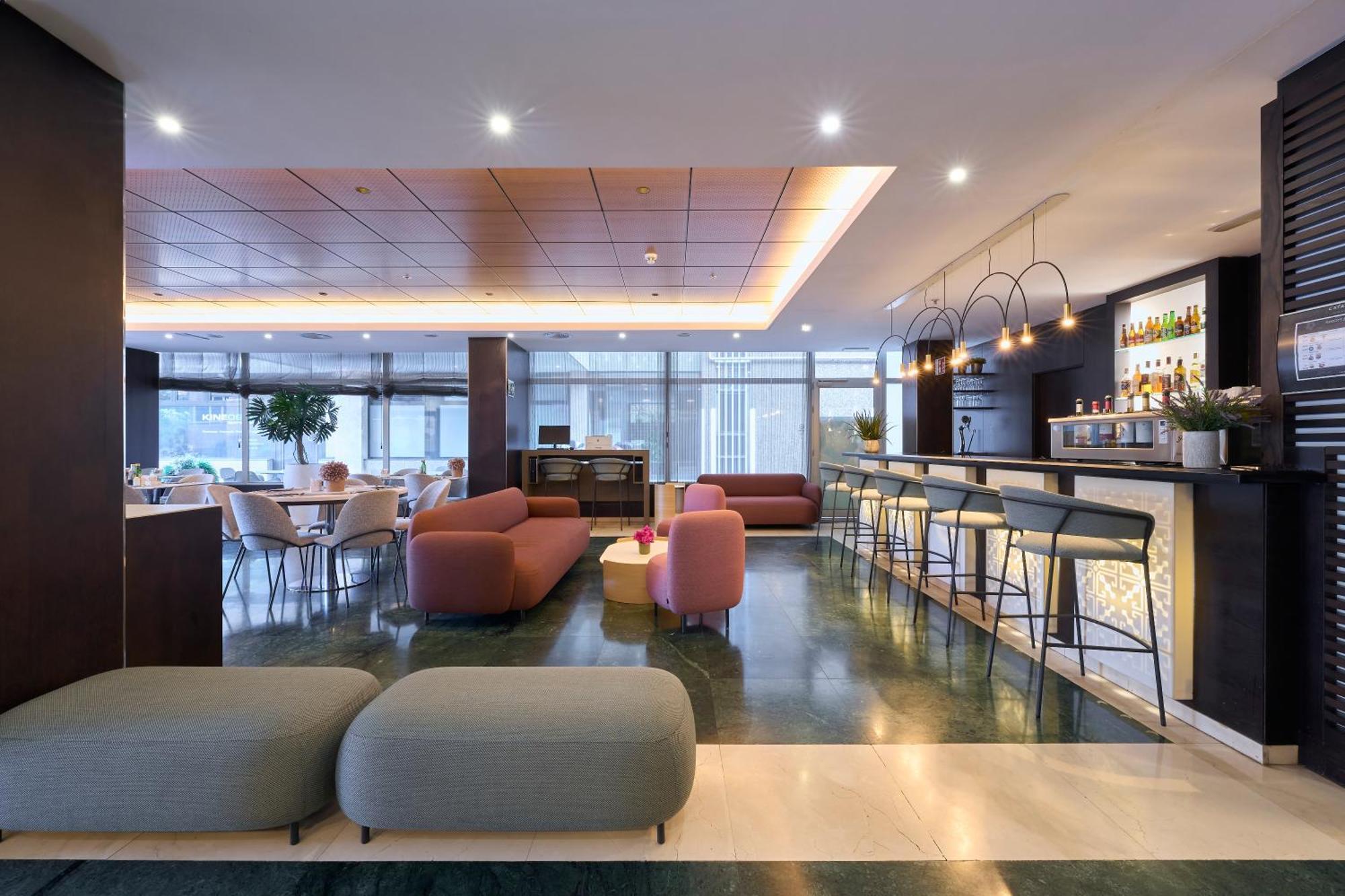 Hotel Catalonia Rigoletto 4*
