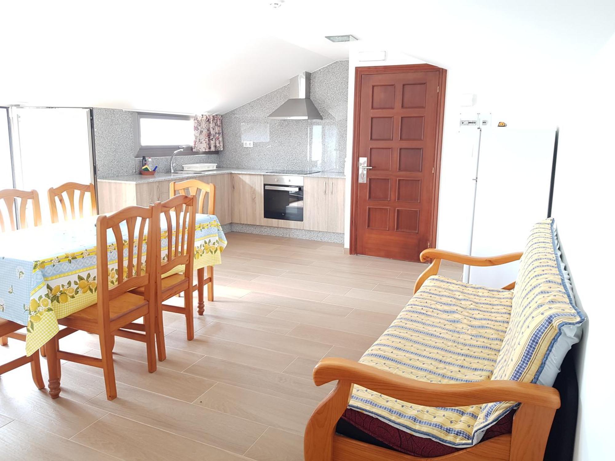 Canada 1 Apartment *