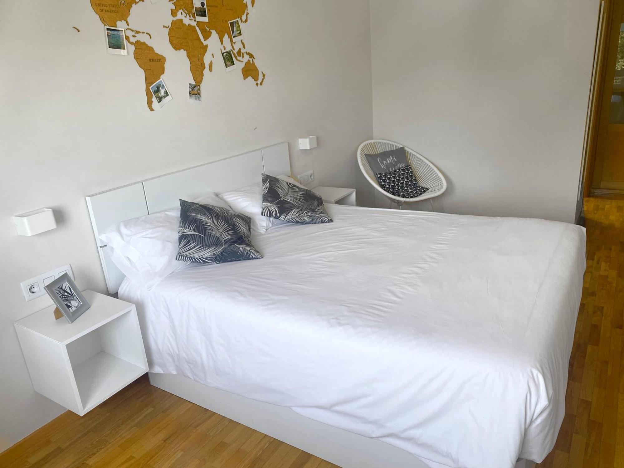 Apartamento Piso En Espacioso, Con Vistas Y Garaje Logroño