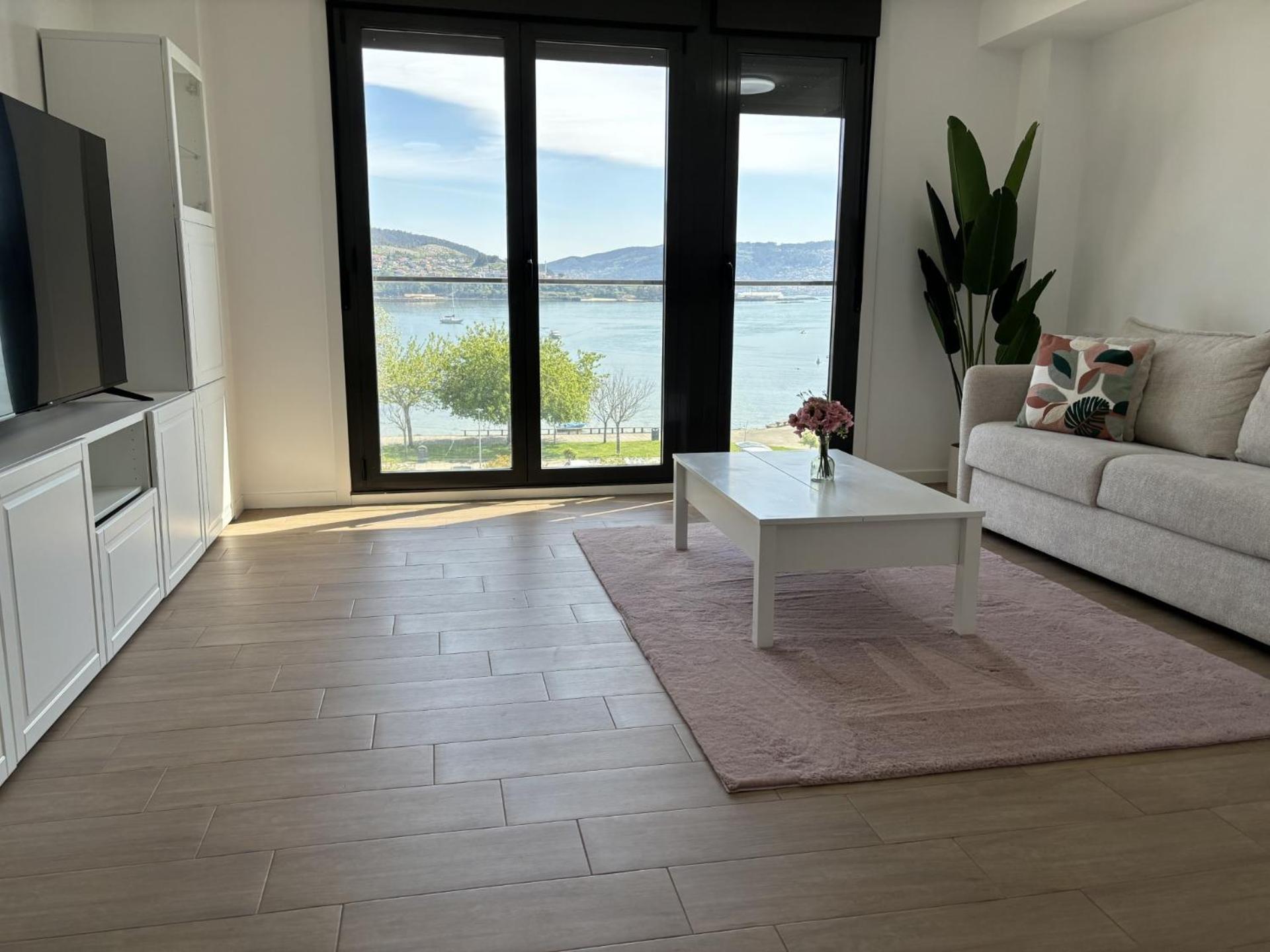 Apartamento A Estrenar Vistas Al Mar, Céntrico Moaña