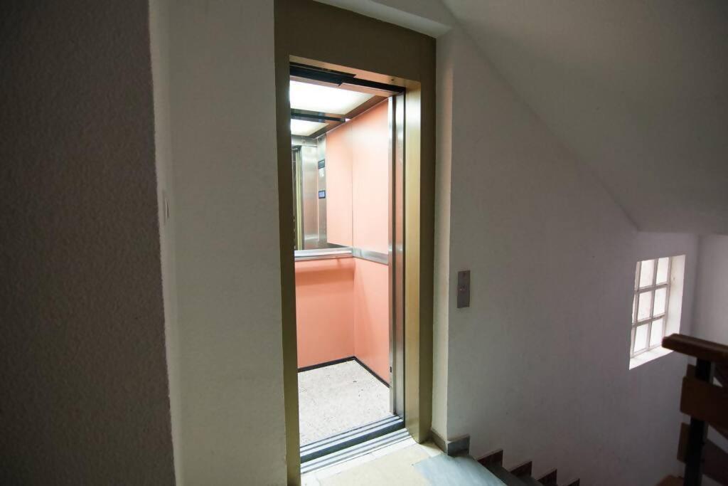 Amplio Y Moderno En El Centro Apartamento Granada