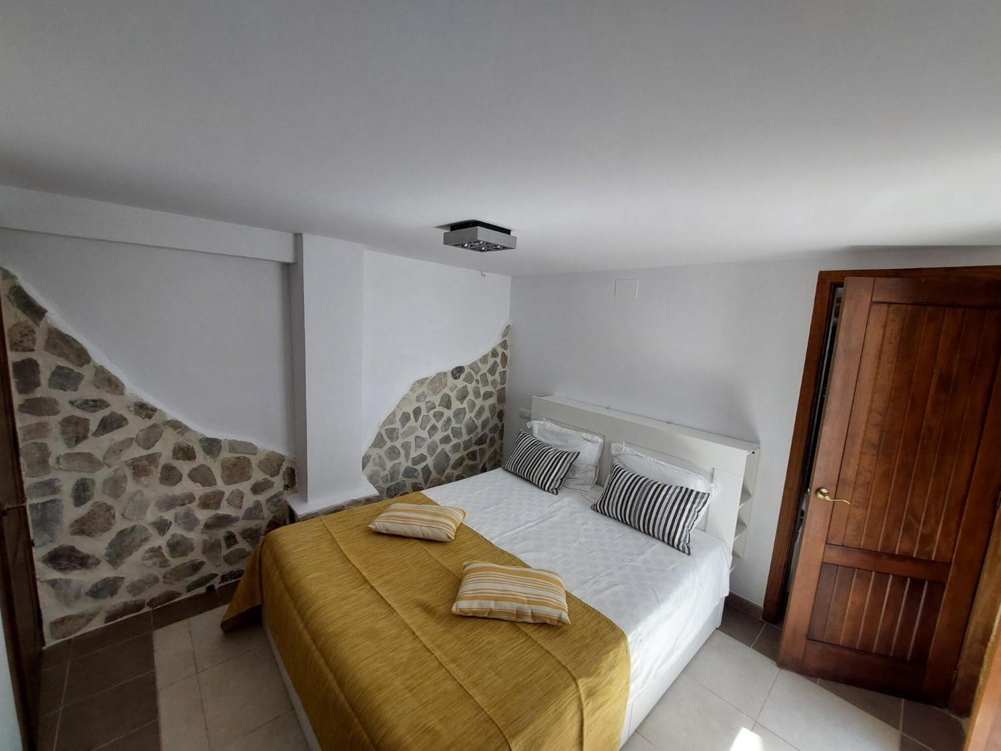 Sidonia, Luxury Historic Modern Townhouse, Swimming Pool, Terraces, Sea View. Medina-Sidonia