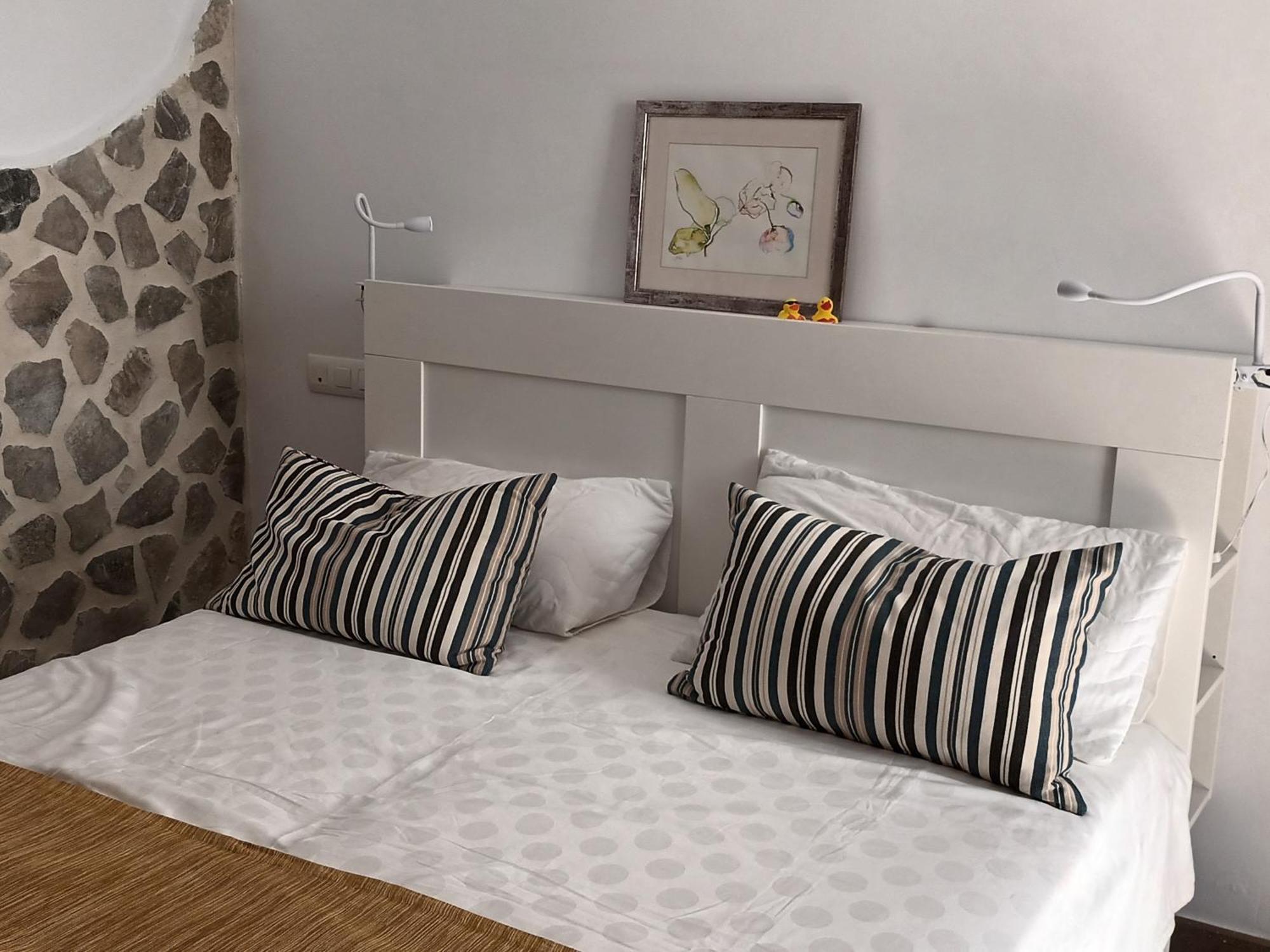 Sidonia, Luxury Historic Modern Townhouse, Swimming Pool, Terraces, Sea View. Medina-Sidonia