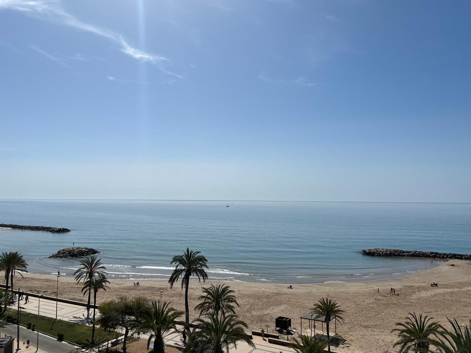 Primera Linea De Playa Con Preciosas Vistas Al Mar Apartment