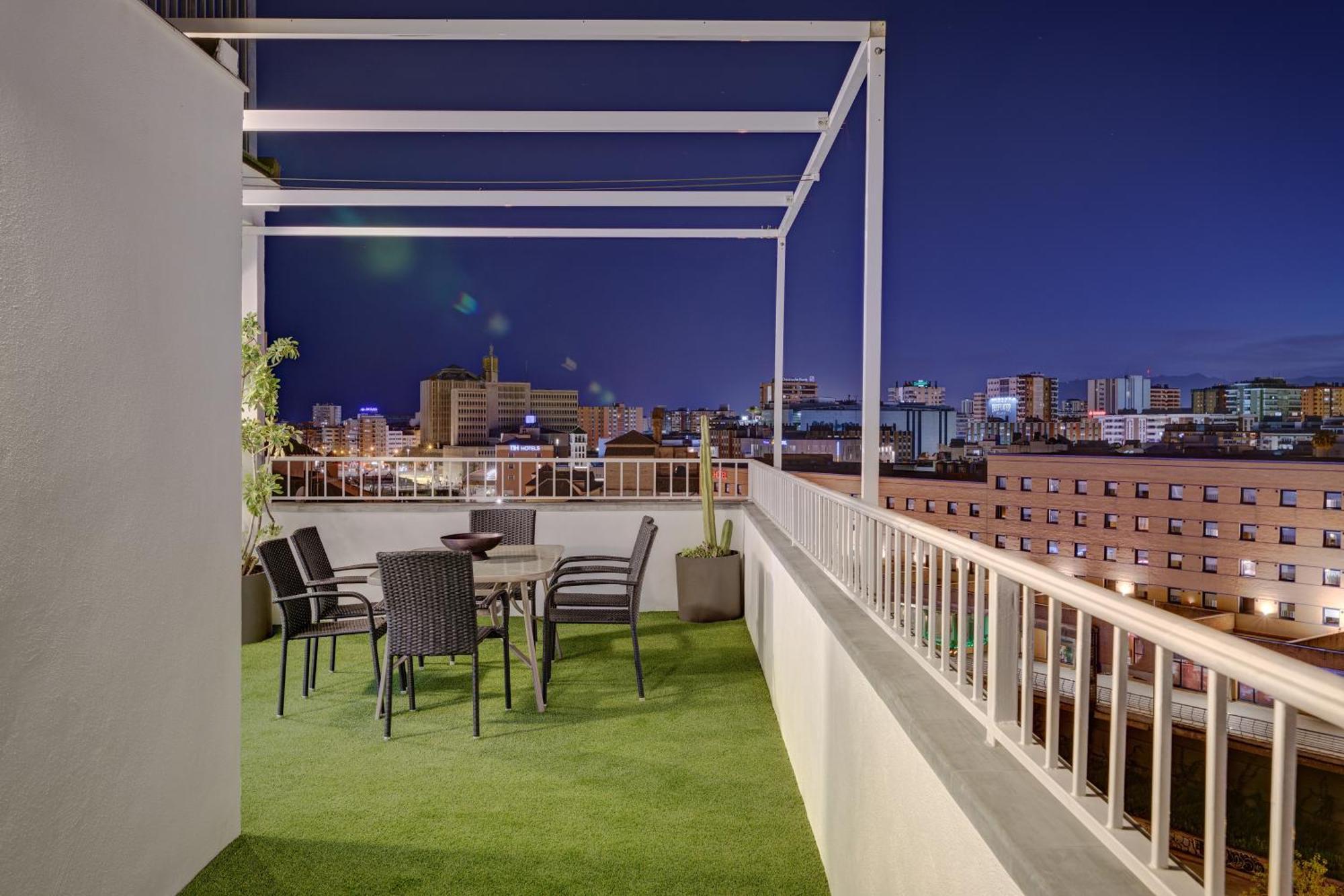 Penthouse Tribuna Center By Seric