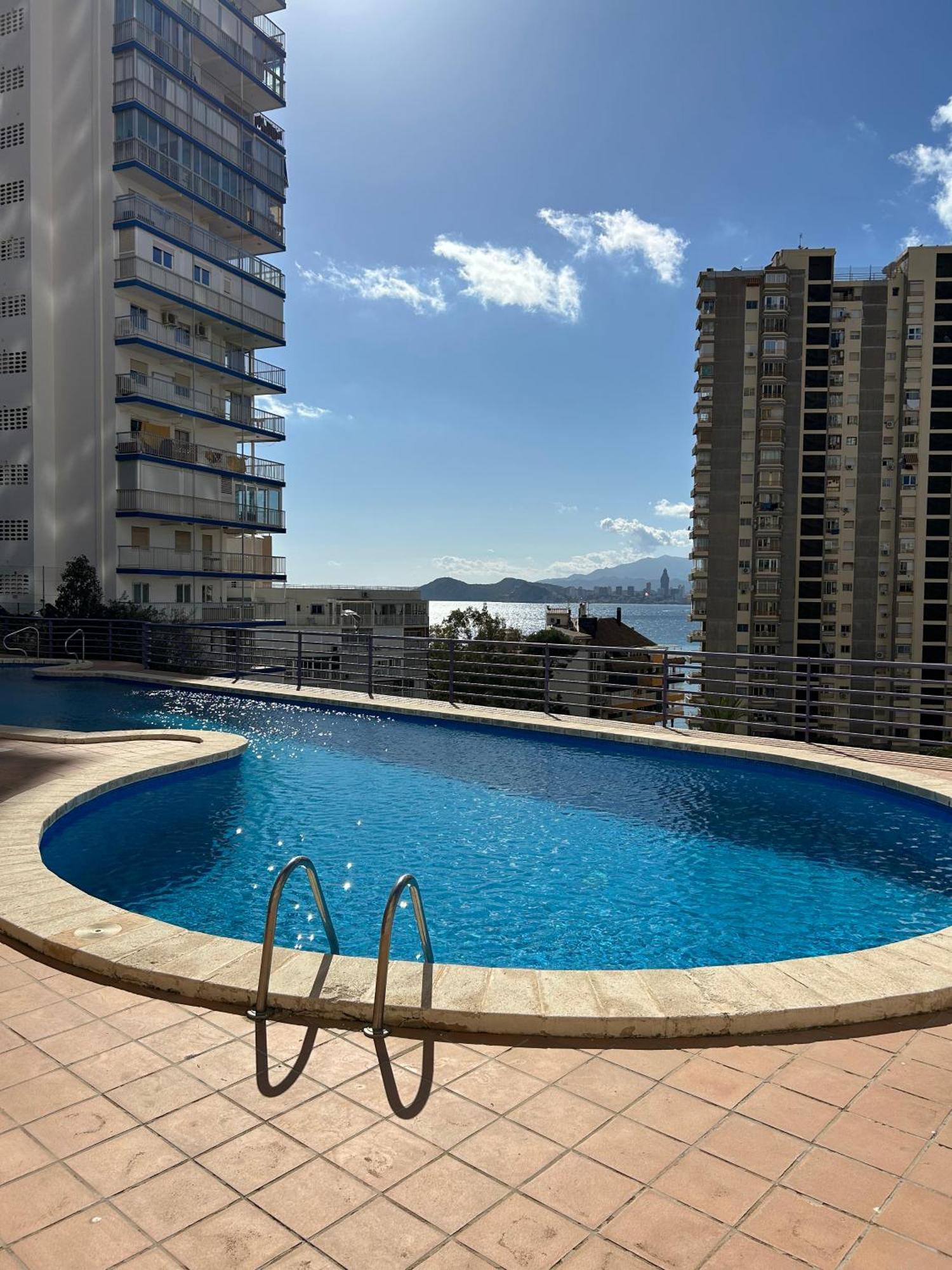 Con Preciosas Vistas Y Piscina Apartment *