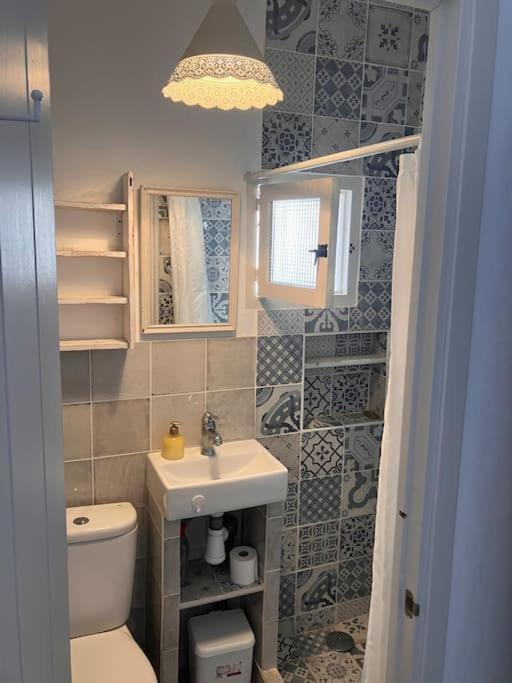 Fint Litet Hus I Hjaertat Av Gamla Stan Och Naera Hav