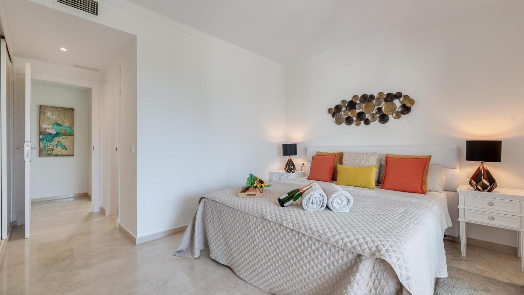Mediterranean Getaway Seaviews At Puerto Banus Apartamento