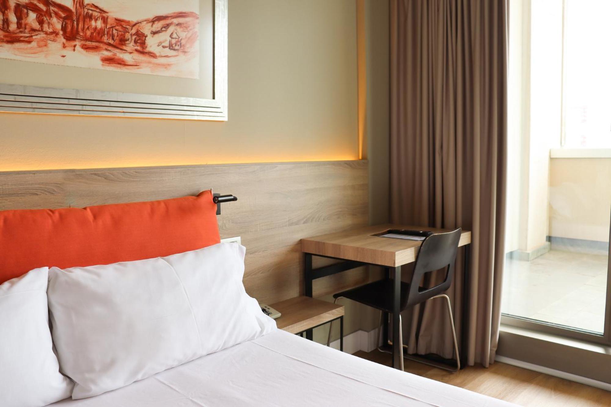 Hotel Eurohotel Barcelona Granvia Fira 4*