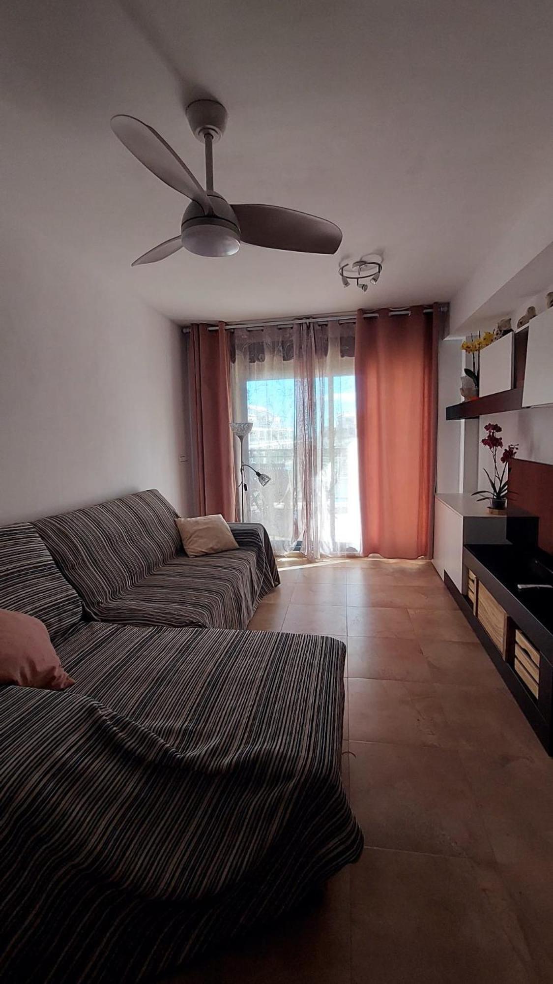 Apartamento En Residencial Golf Mar *