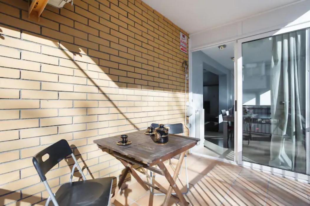 Playa Con Piscina Parking Y 2 Habitac Castelldefels