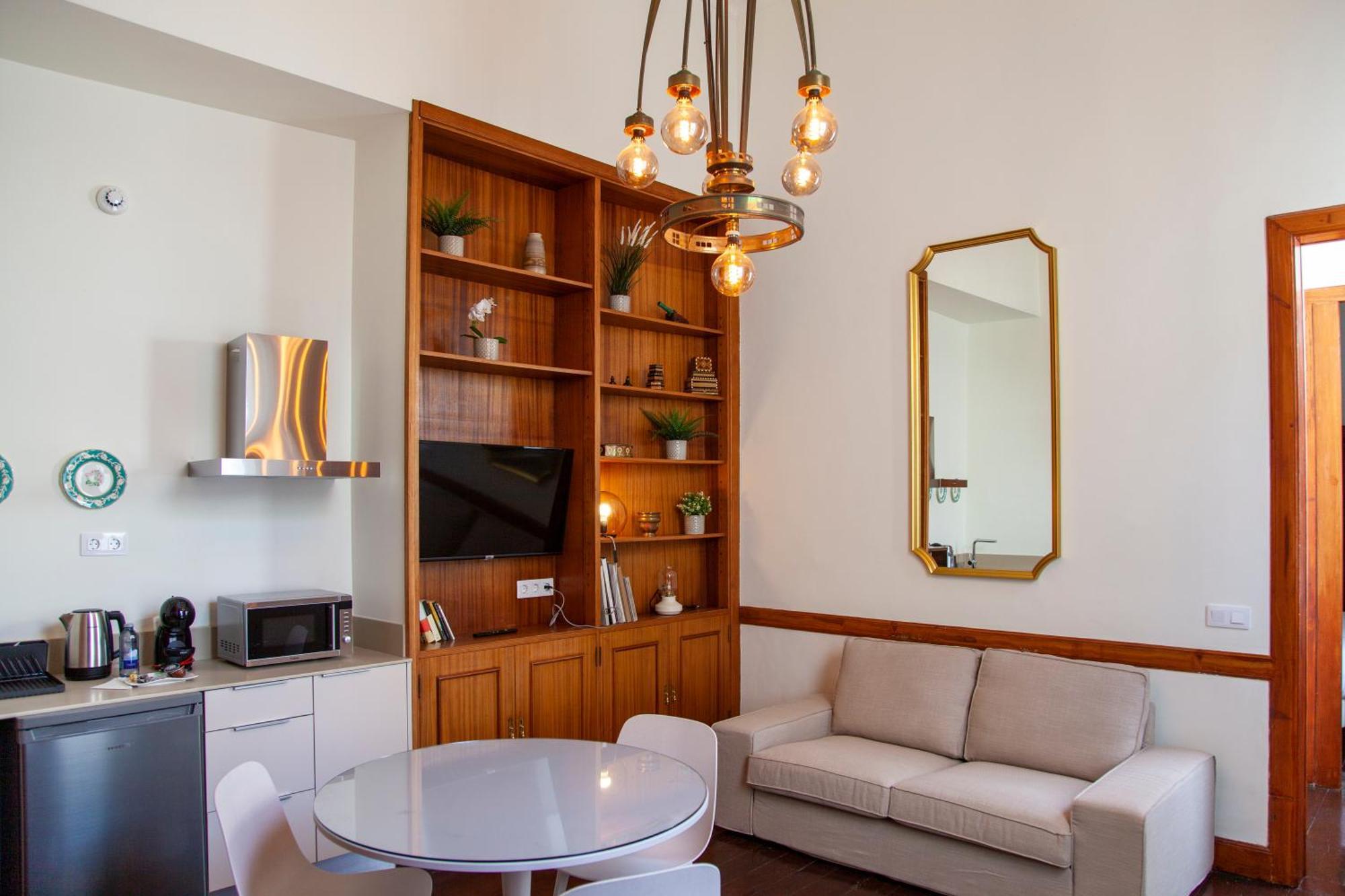 Nava Hotel