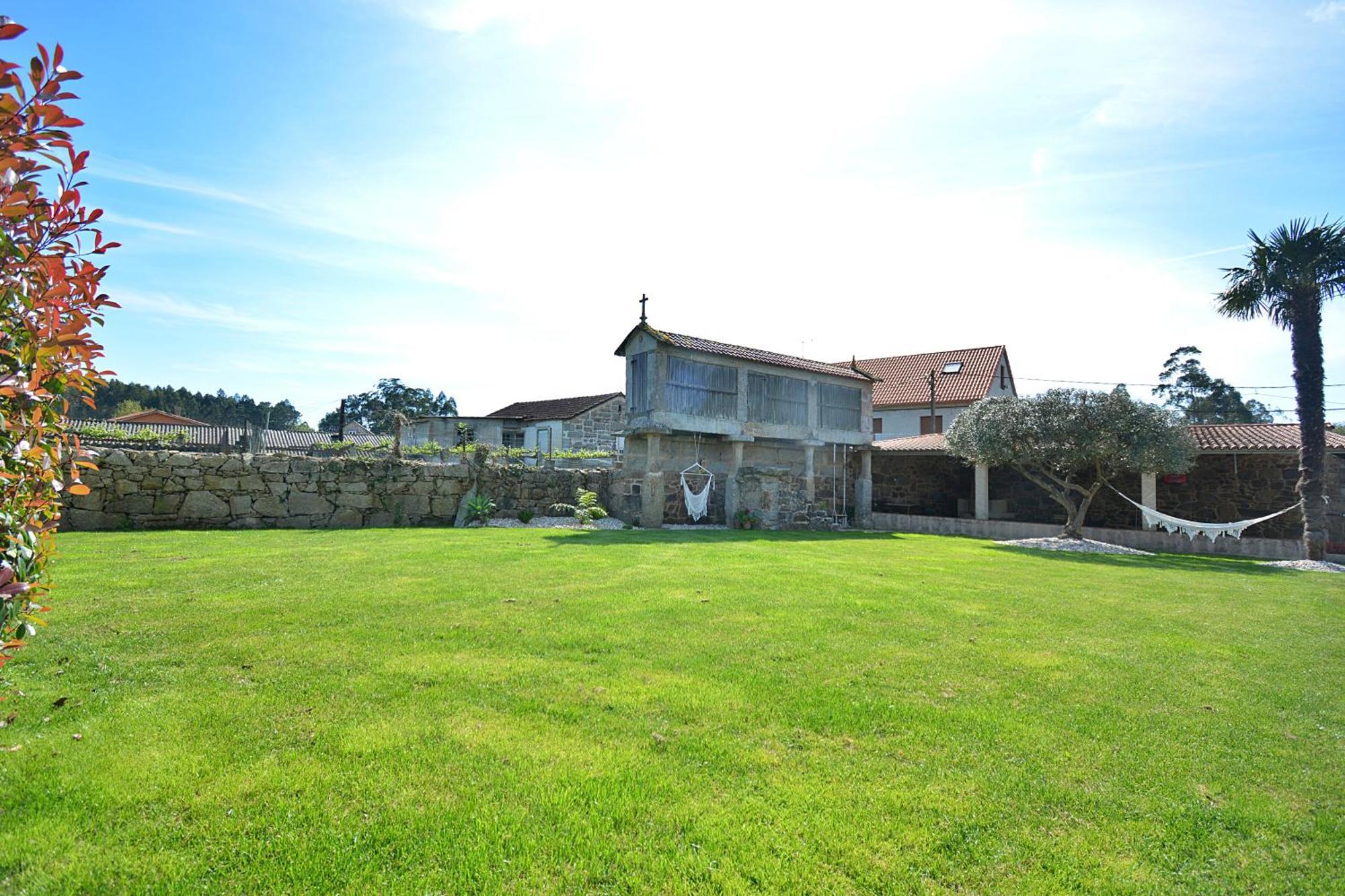 Сasa de vacaciones Casa Con Enorme Jardín En Cambados