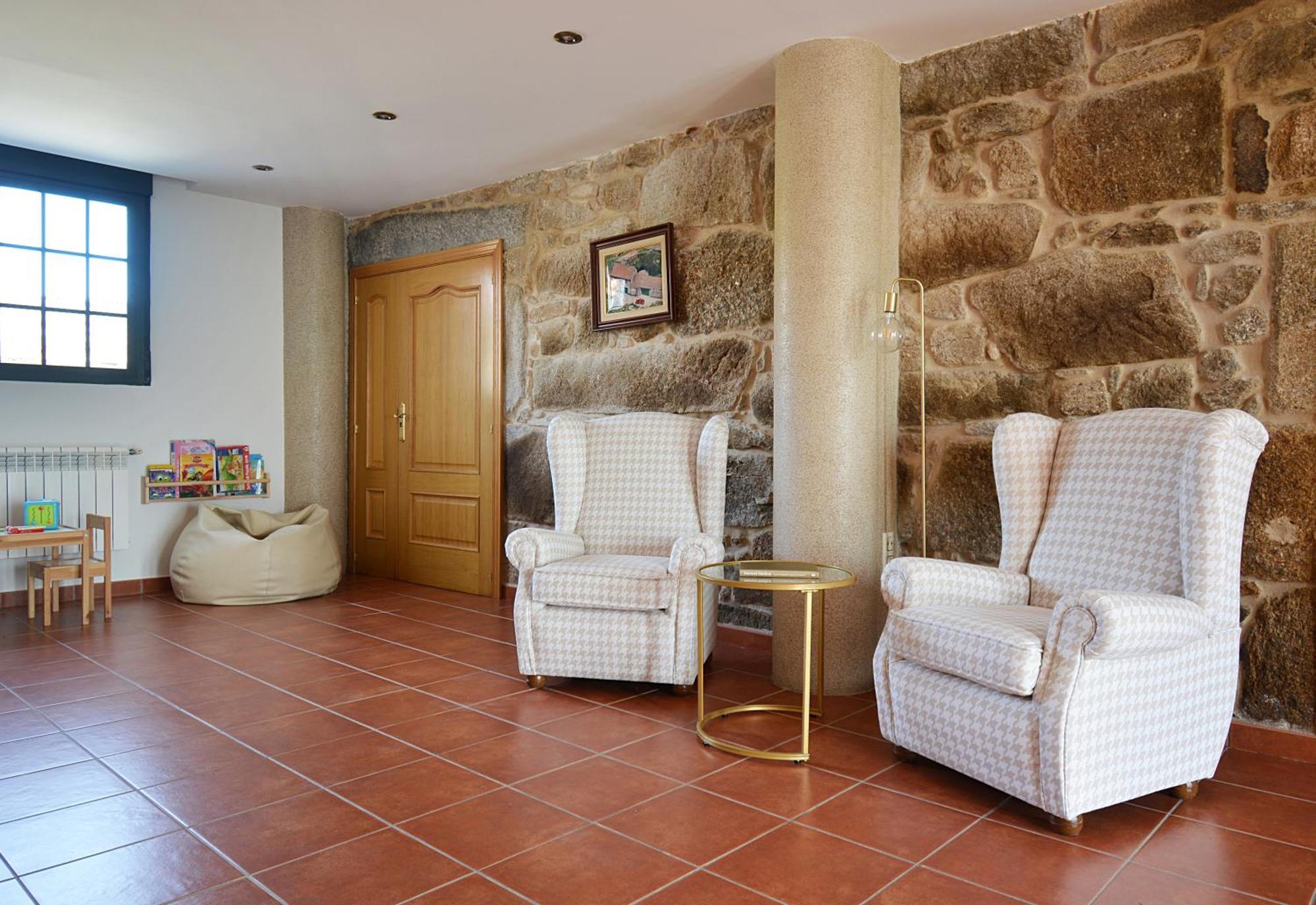 Casa Con Enorme Jardín En