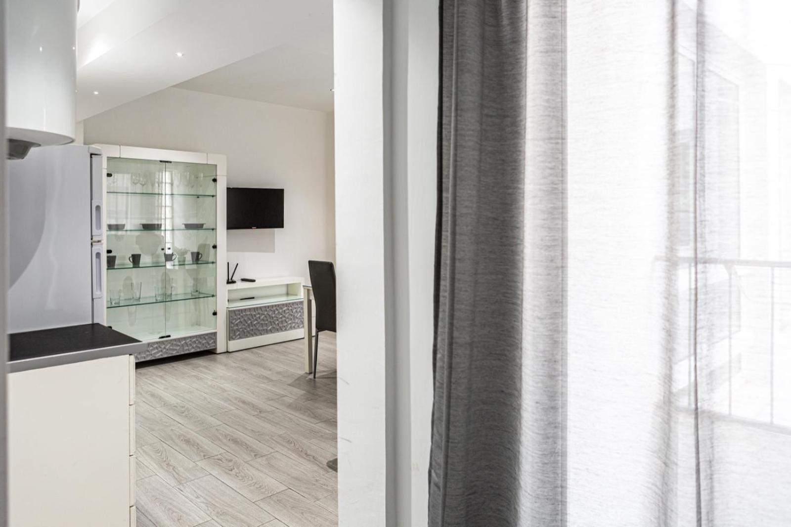 Acc Vergara Opcion De Parking Apartment