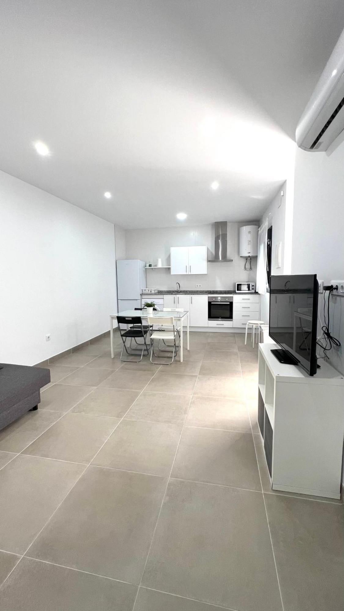 Encantador En Apartment