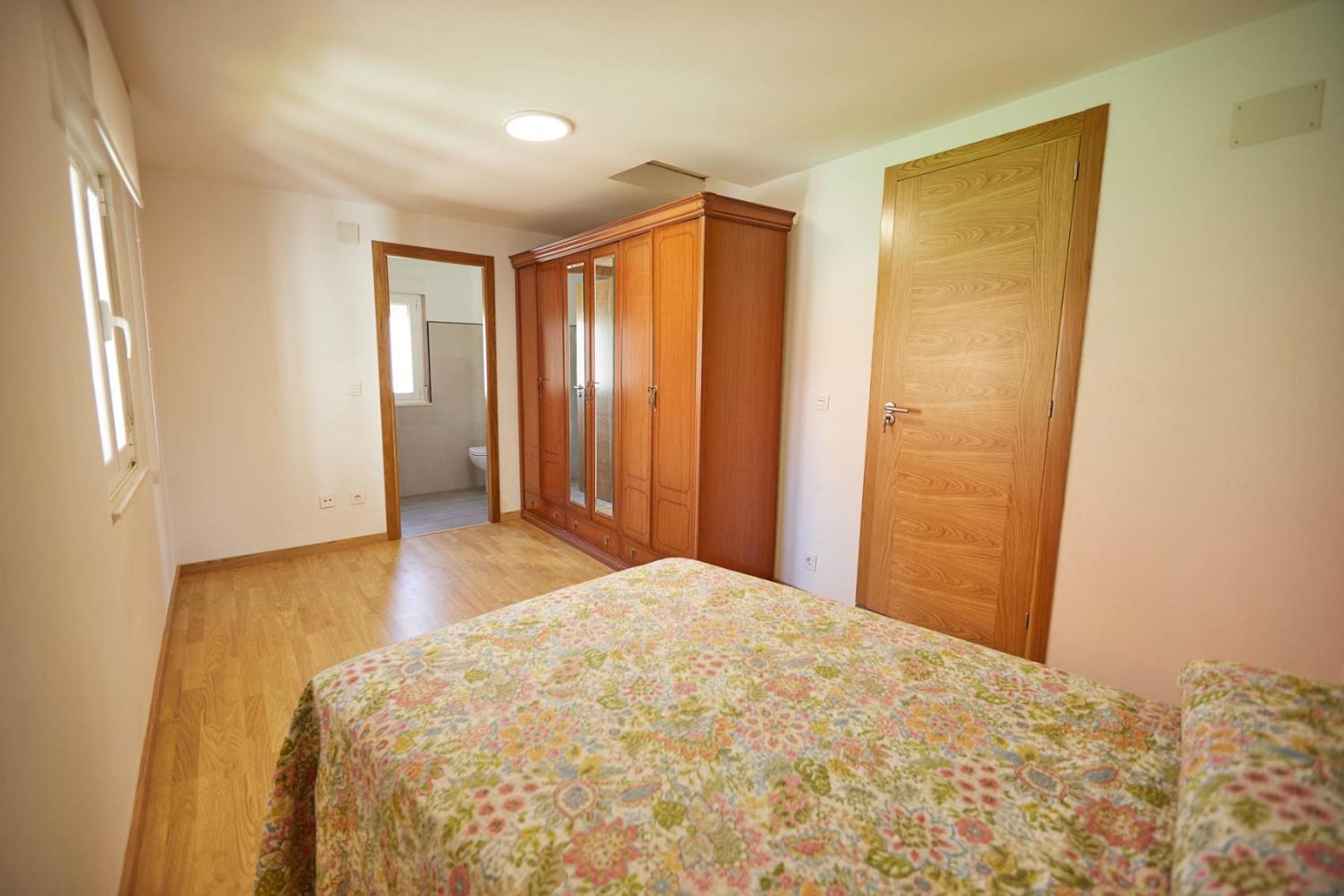 Casa Con Jardin Al Lado De La Playa Holiday home Viveiro