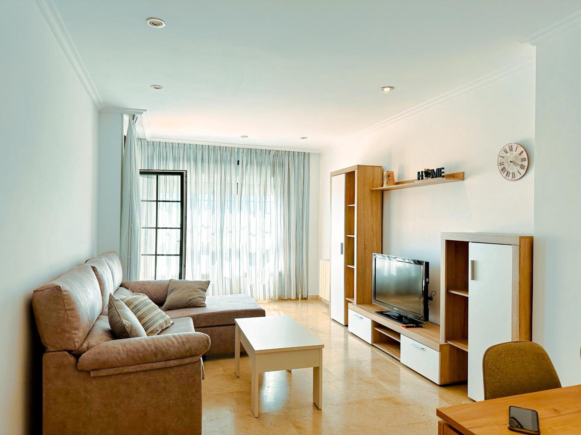 Apartamento En Con Terraza, Vistas Y Garaje *