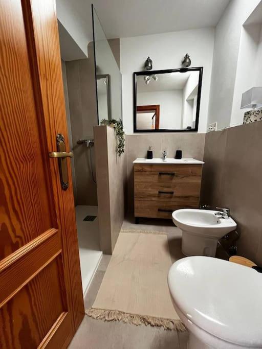 Casa De 5 Hasta 9 Plazas, La Casilla En Durcal, Granada