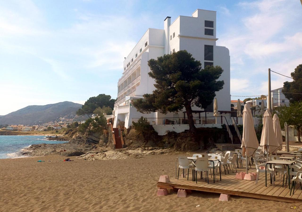 2-bedroom Brand New Steps From The Apartment Llanca