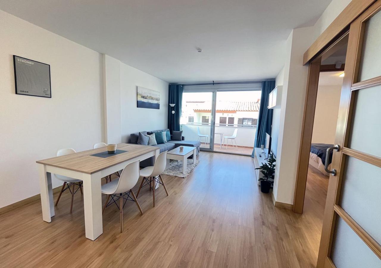 Apartment 2-bedroom Brand New Steps From The Llanca