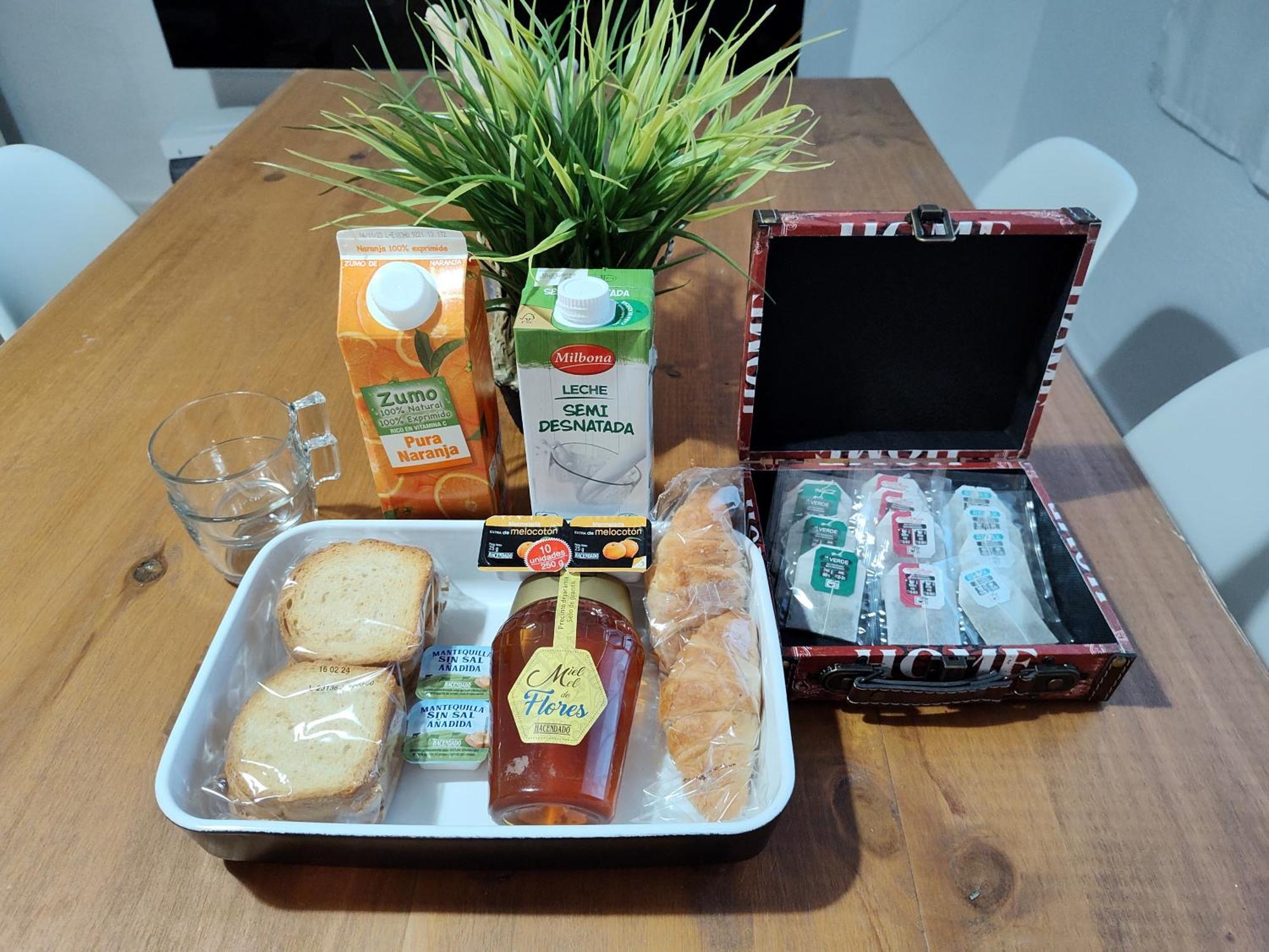 Entero Con Desayuno Incluido Y Parking Gratuito, A 3 Km De Playa Con Aire Acondicionado Apartamento *