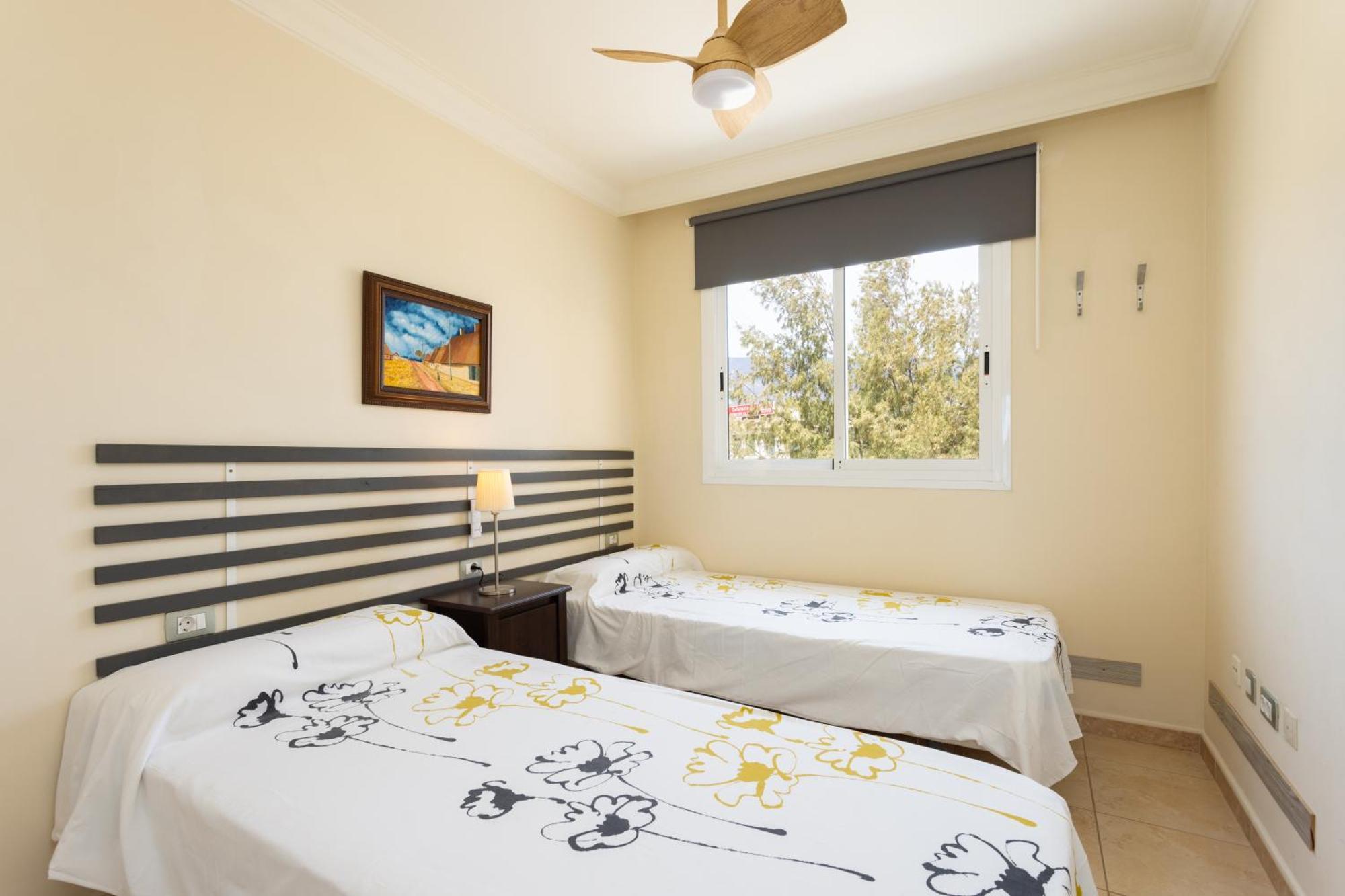 Home2book Amazing Sea Views & Terrace, El Poris Apartamento