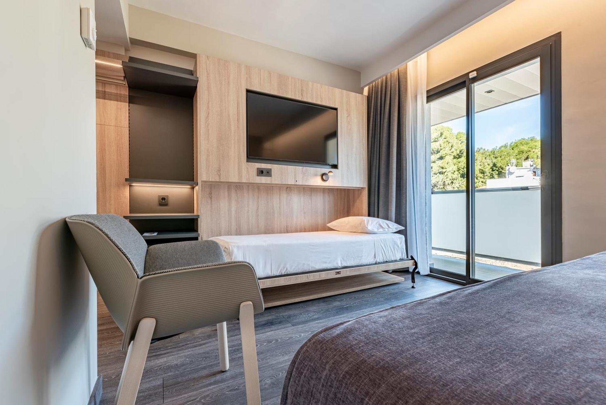 Hotel Astari 4*