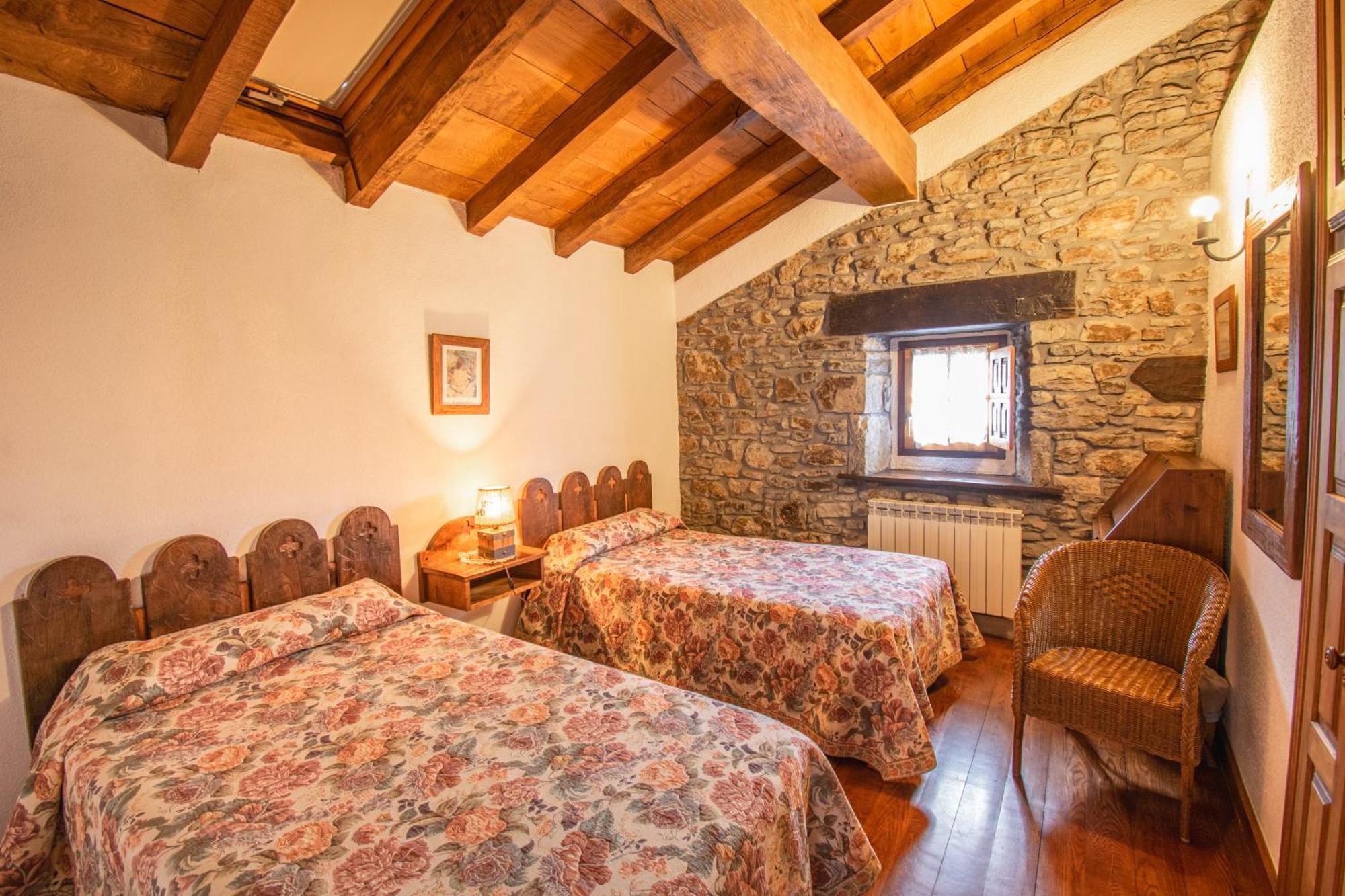 Chalet Casa Artorena, Acogedora En Pleno Corazon Del Valle De La Ultzama Lizaso