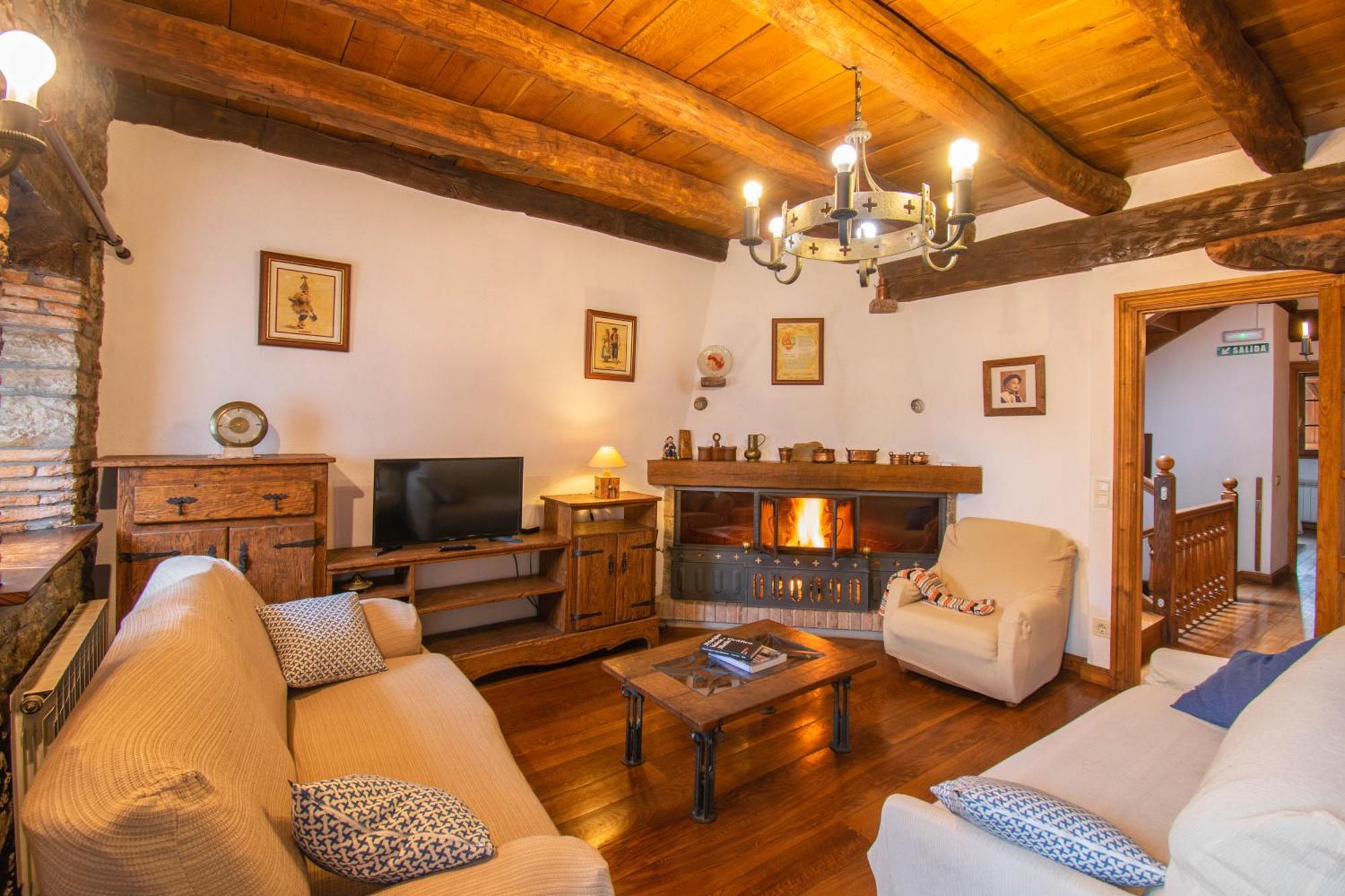 Casa Artorena, Acogedora En Pleno Corazon Del Valle De La Ultzama *