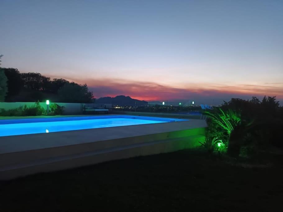 Zoo Con Vistas Al Mar, Al Castillo De Y Al Montgo Apartment *