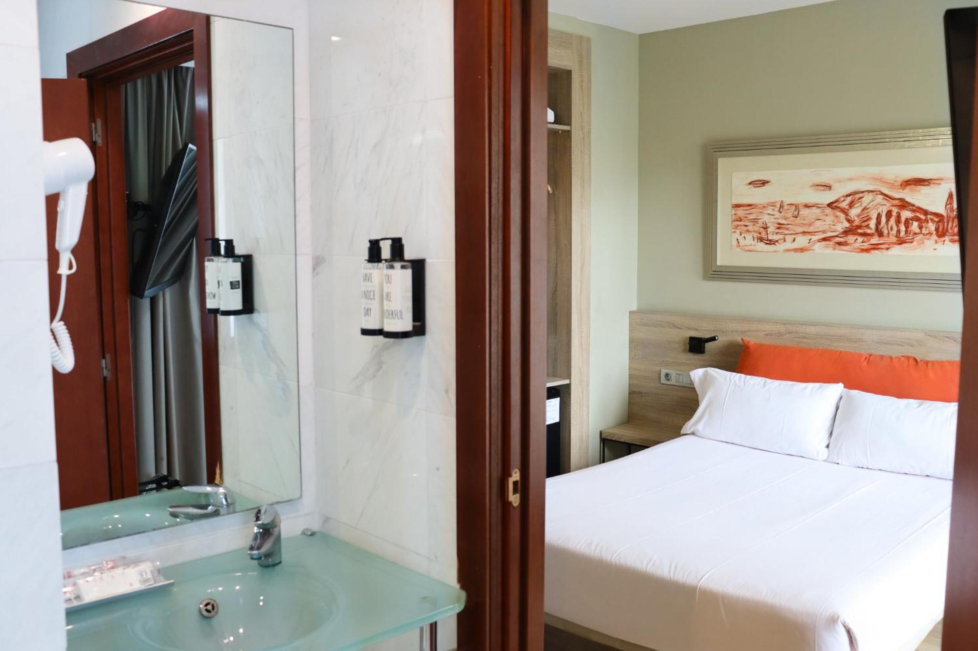 Eurohotel Barcelona Granvia Fira 4*