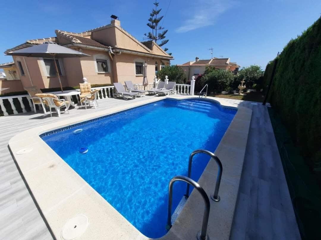 Quaint Ground Floor With Pool Lb1 Apartment *