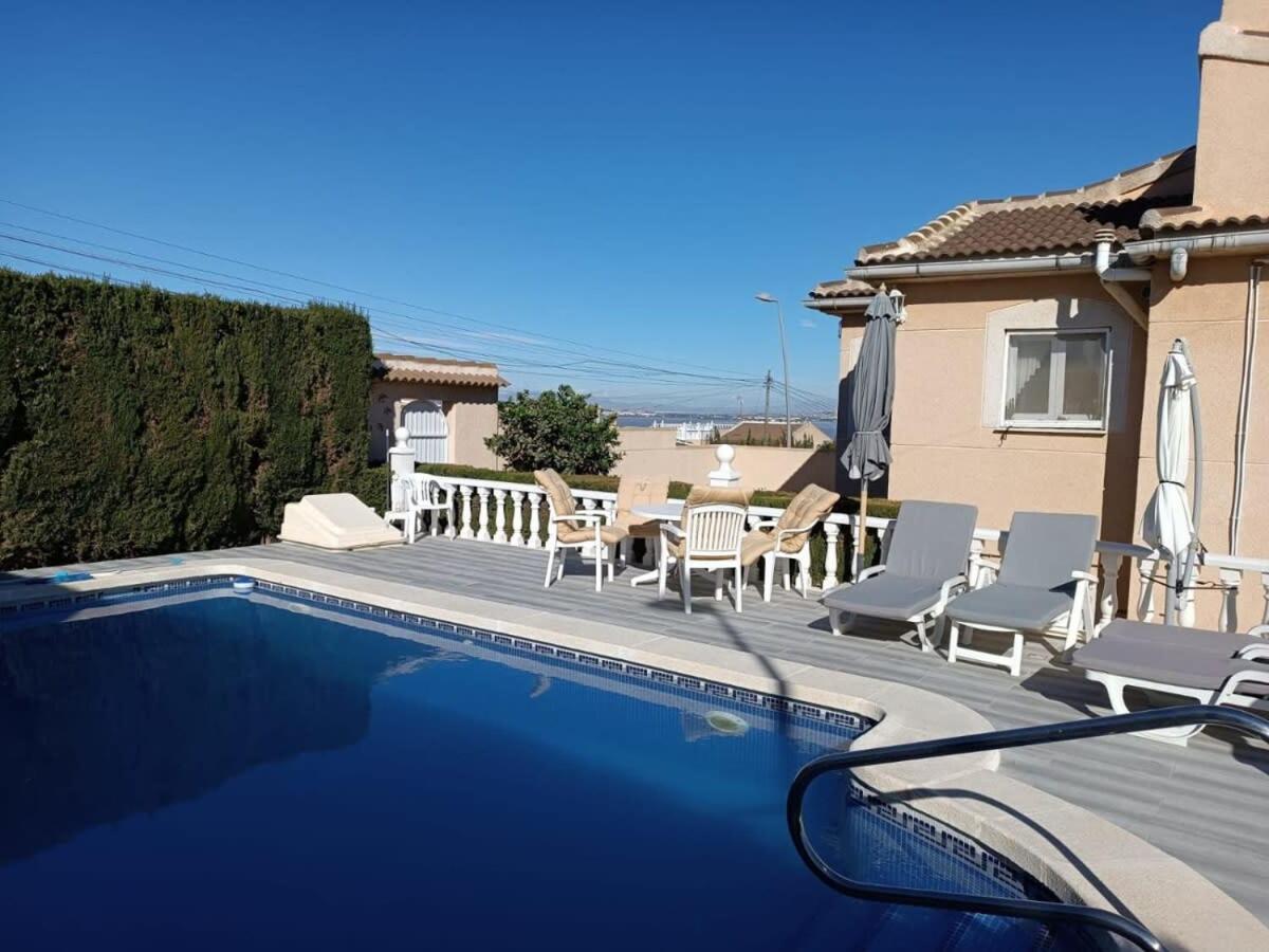 Quaint Ground Floor With Pool Lb1 Apartment
